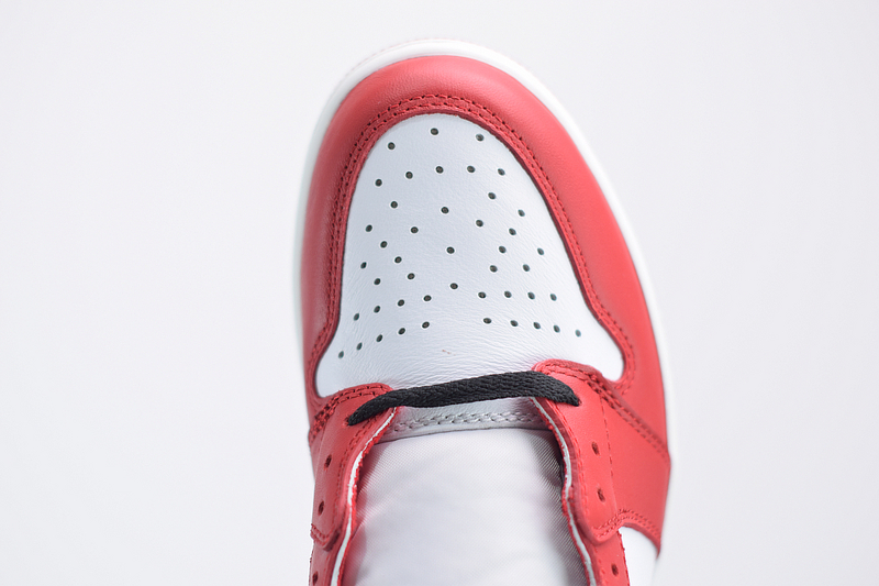 AIR JORDAN 1 HIGH OG “COURT PURPLE” 555088-101