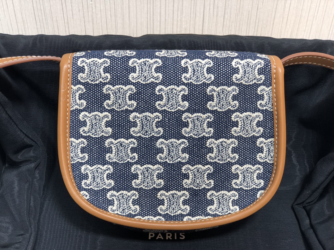 Celin Cabas Triomphe Handbags-15*11*4CM