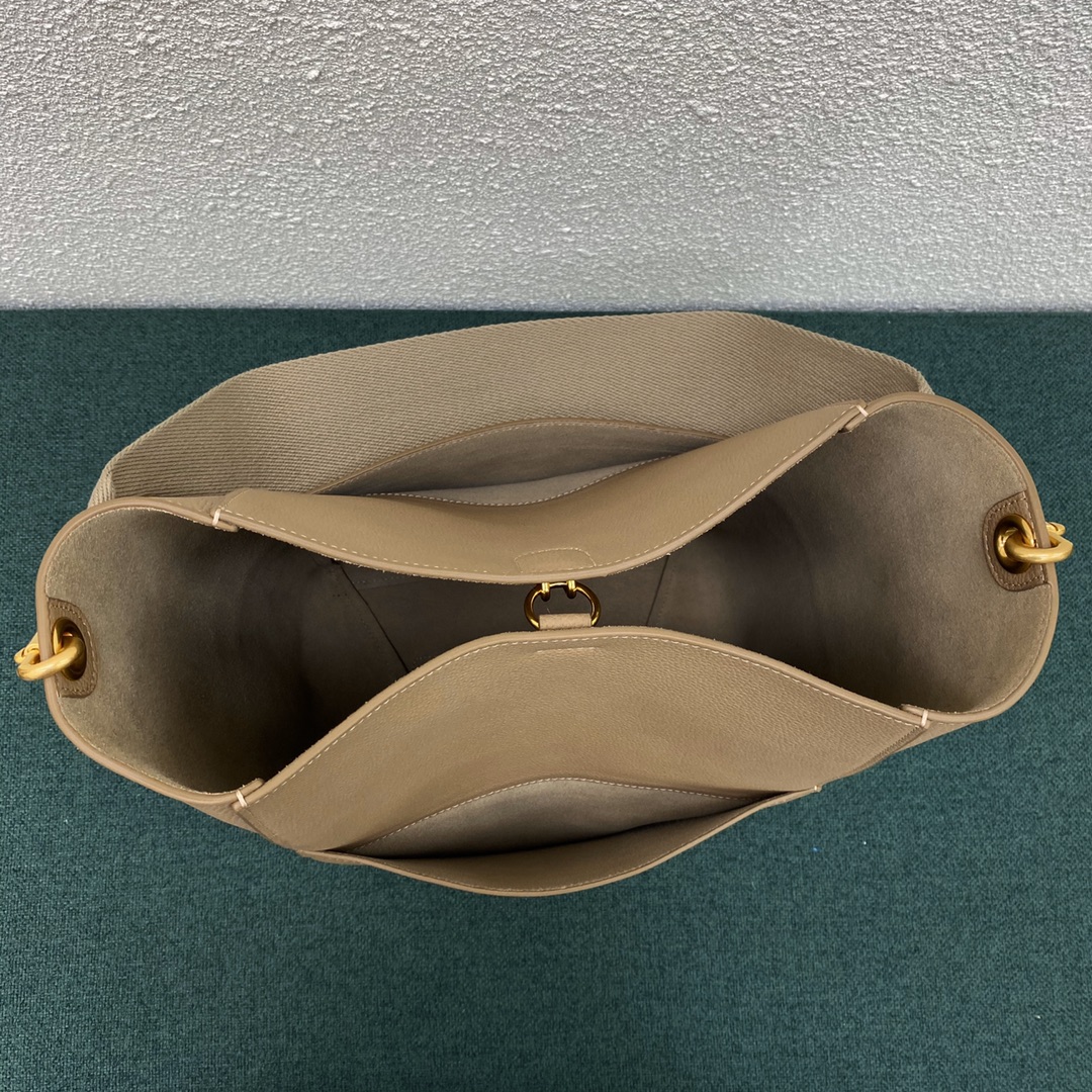 Ce**e sangle bag-23*17*33cm