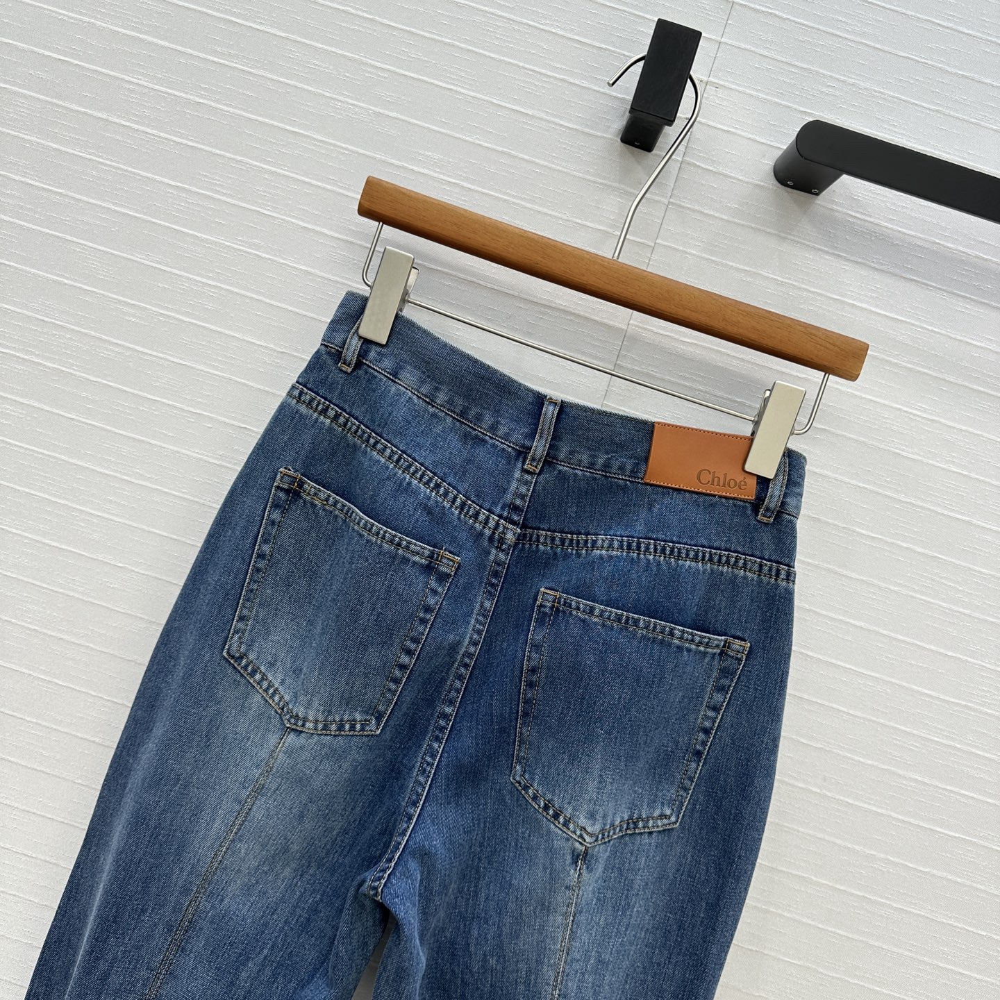 Ch10é fluid flare jeans in denim