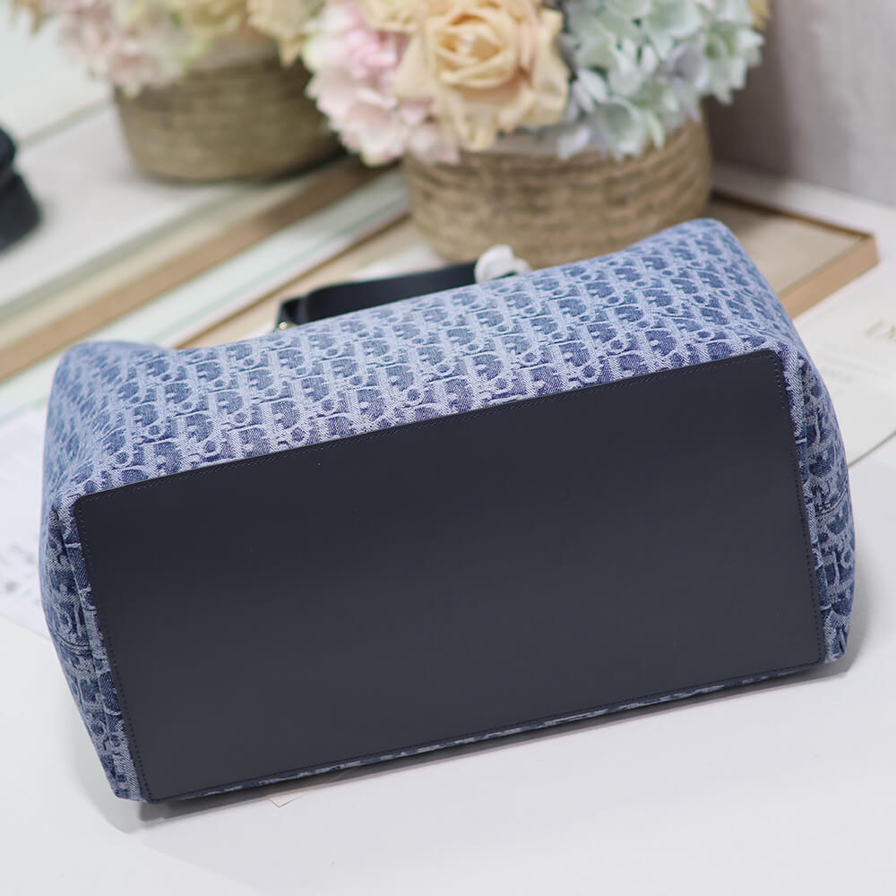 large D*or toujours bag