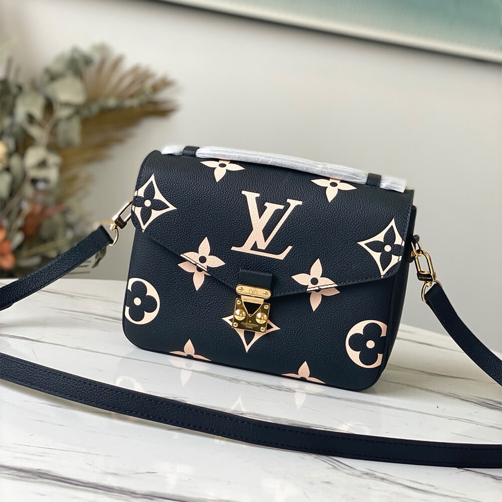 LV Pochette Metis
