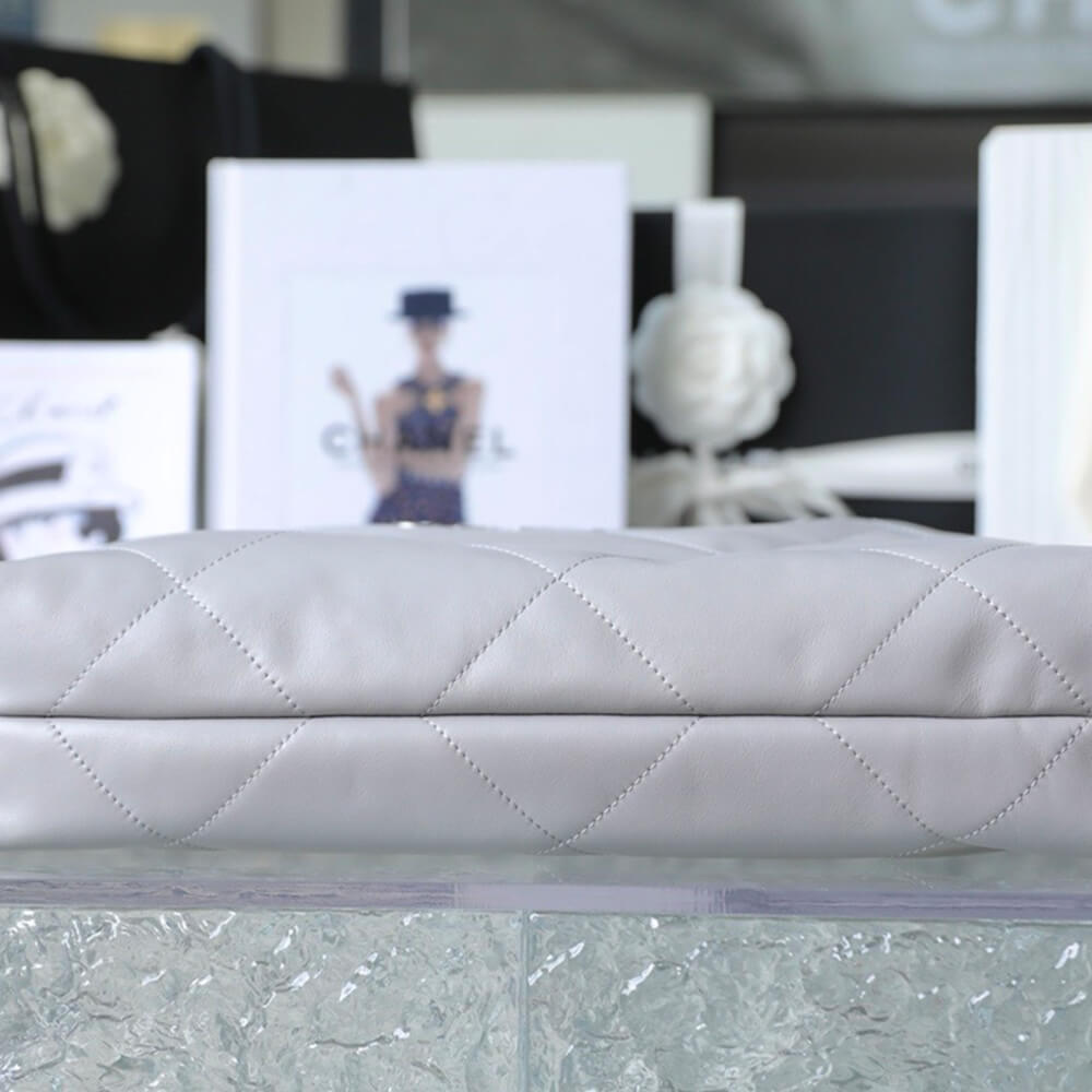 Ch*el 22 handbag(high-end grade)