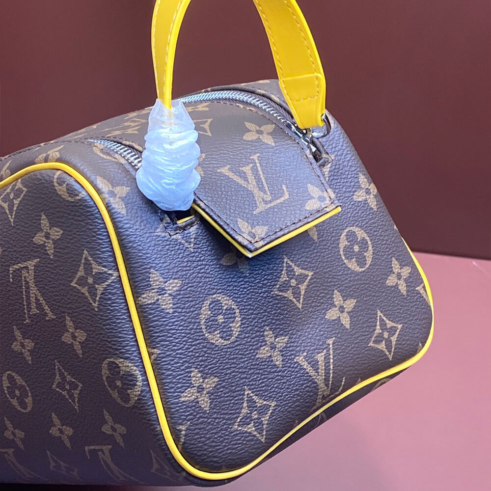 LV Dopp Kit