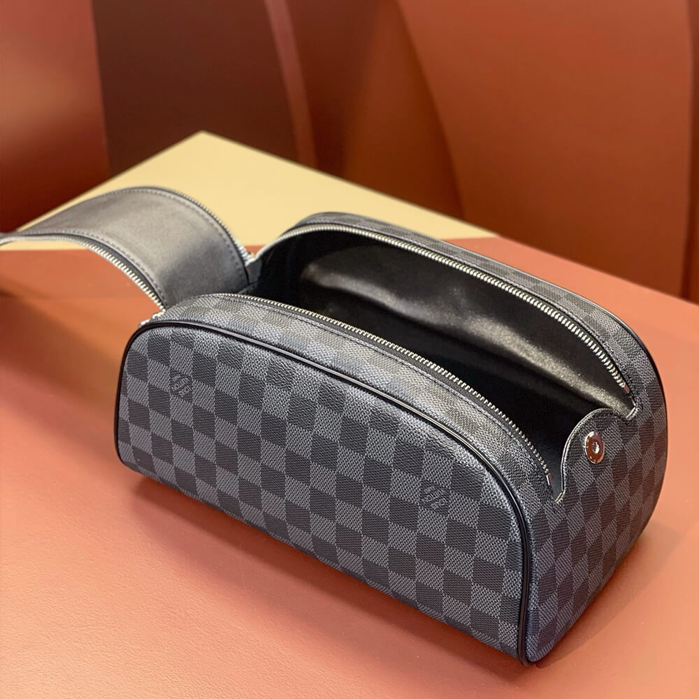LV Dopp Kit